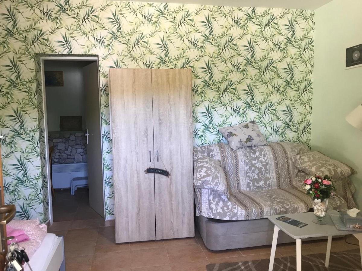 Redhill Apartments Нови-Винодолски Экстерьер фото