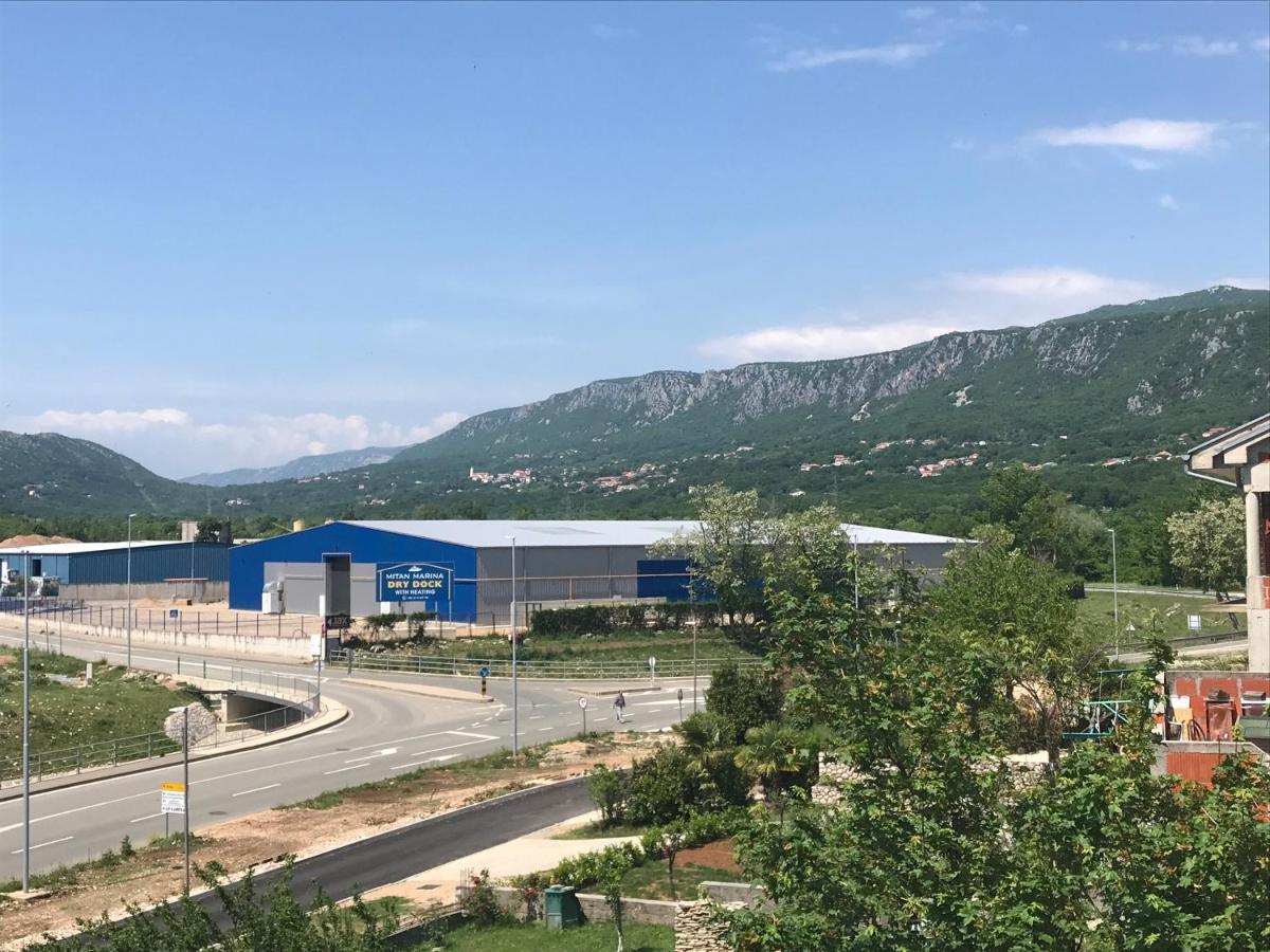 Redhill Apartments Нови-Винодолски Экстерьер фото
