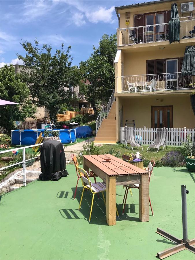 Redhill Apartments Нови-Винодолски Экстерьер фото