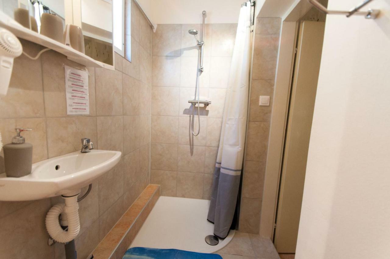 Redhill Apartments Нови-Винодолски Экстерьер фото