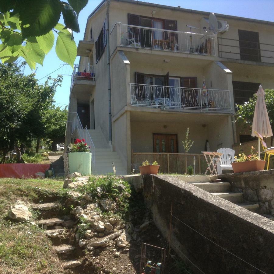 Redhill Apartments Нови-Винодолски Экстерьер фото